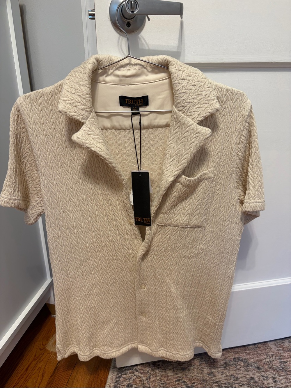 NWT TRUTH Men's Short-Sleeve Knit Button Down